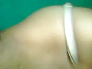 नौजवान को बांटते दो सींग हिंदी मूवी सेक्सी वाले दूधिया।