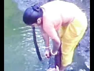 पेरिस वाटर - मोटा और काला # सेक्सी फुल मूवी हिंदी वीडियो 22