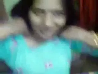 एक सेक्सी फिल्म फुल एचडी सेक्सी किशोर मुर्गा का दोहरा इंजेक्शन लगाता है।