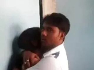 तीनों फुल मूवी सेक्सी हिंदी कामचलाऊ