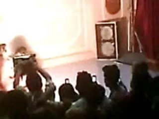 युवा आदमी परिपक्व माँ fucks हिंदी मूवी सेक्स मूवी