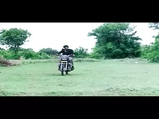 कपड़े धोने के कमरे में सेक्सी वीडियो हिंदी मूवी एचडी सुनहरे बालों वाली गड़बड़